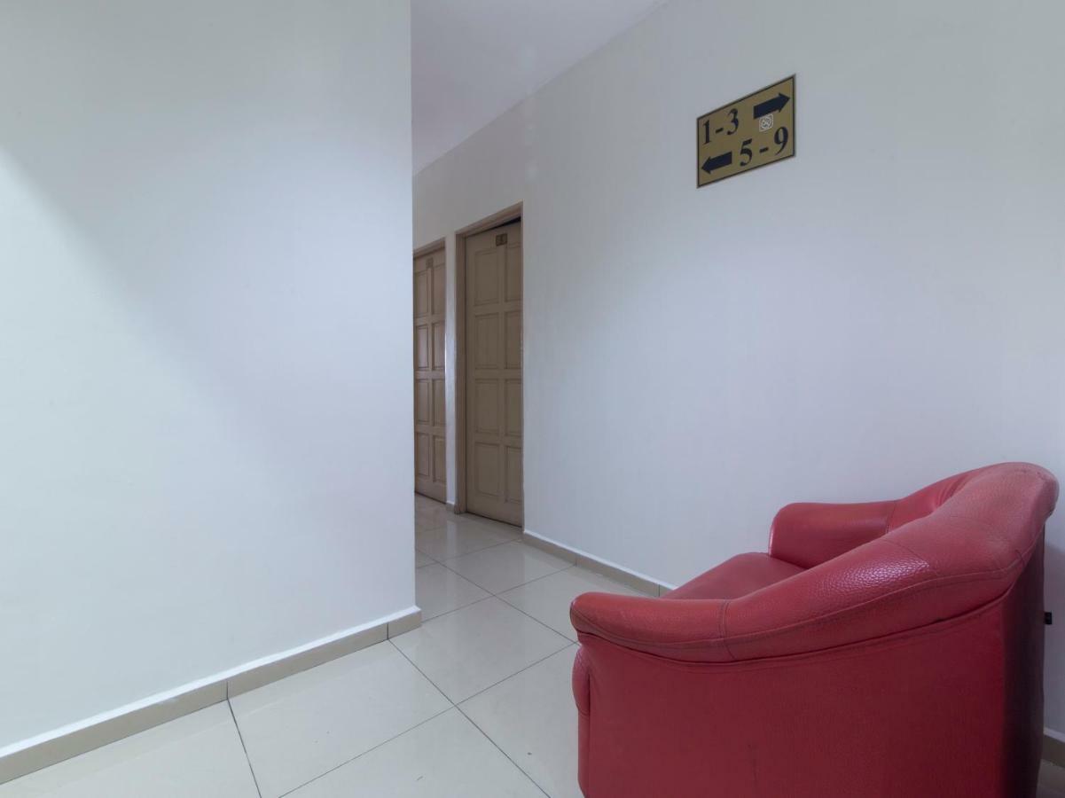 Oyo 44072 Mines Cempaka Hotel Nilai Exteriör bild